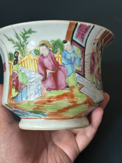 古玩陶瓷人物紋廣彩蓋杯真品鑒賞圖