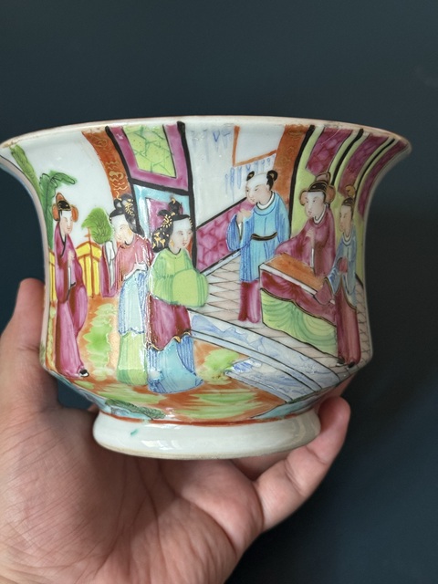 古玩陶瓷人物紋廣彩蓋杯真品鑒賞圖