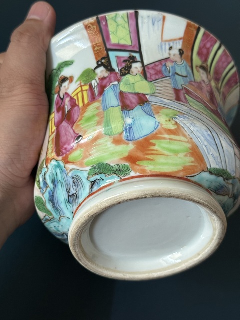 古玩陶瓷人物紋廣彩蓋杯真品鑒賞圖