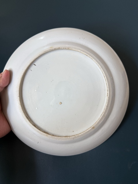 古玩陶瓷人物紋廣彩盤真品鑒賞圖