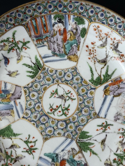 古玩陶瓷人物紋廣彩盤真品鑒賞圖