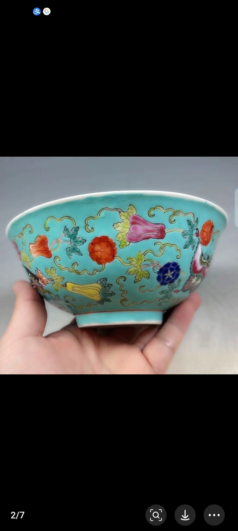 古玩陶瓷松石綠地粉彩蝴蝶花卉紋碗真品鑒賞圖