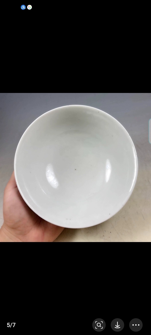 古玩陶瓷松石綠地粉彩蝴蝶花卉紋碗真品鑒賞圖