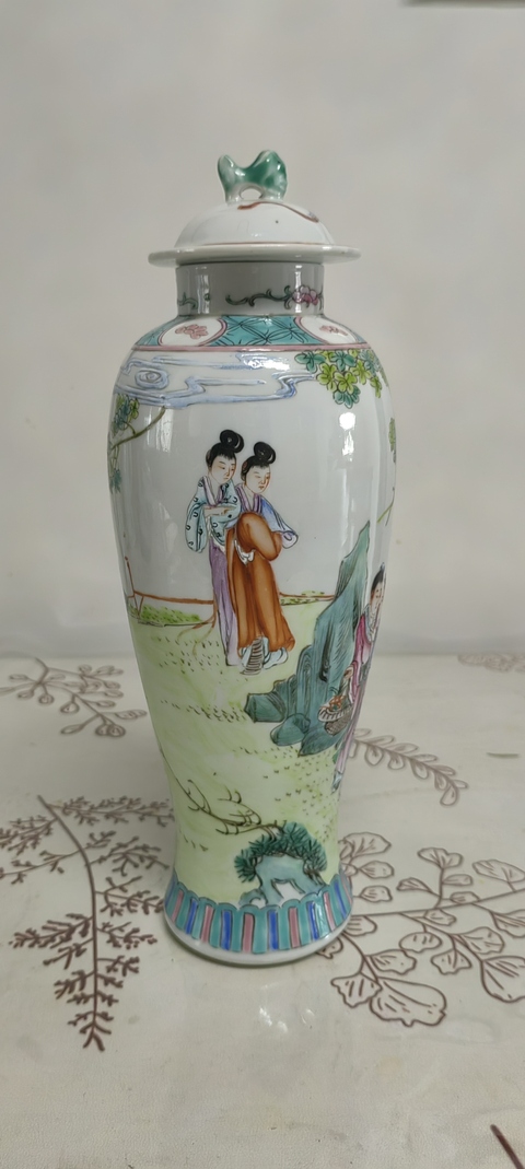 古玩陶瓷人物紋粉彩雞腿蓋瓶真品鑒賞圖