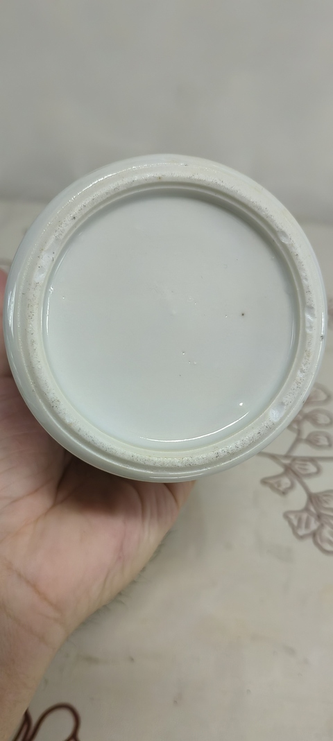 古玩陶瓷人物紋粉彩雞腿蓋瓶真品鑒賞圖
