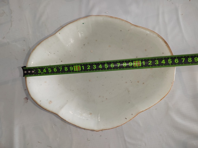 古玩陶瓷花鳥紋粉彩海棠型貢盤真品鑒賞圖