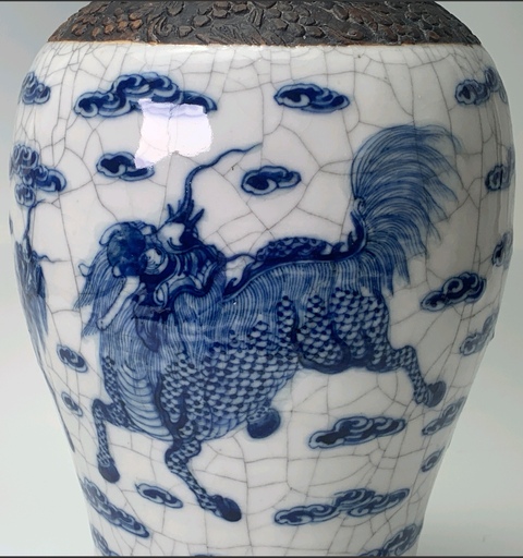 古玩陶瓷清代哥釉青花麒麟紋蓋罐真品鑒賞圖