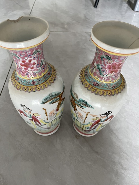 古玩陶瓷人物瓶真品鑒賞圖
