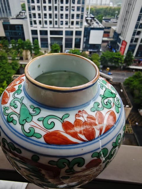 古玩陶瓷民國青花紅綠彩罐真品鑒賞圖