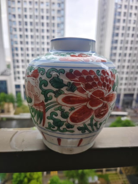 古玩陶瓷民國青花紅綠彩罐真品鑒賞圖