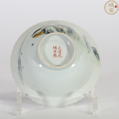 古玩陶瓷粉彩山水人物紋折沿碗真品鑒賞圖