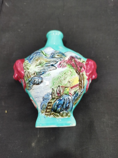 古玩陶瓷鼻煙壺真品鑒賞圖