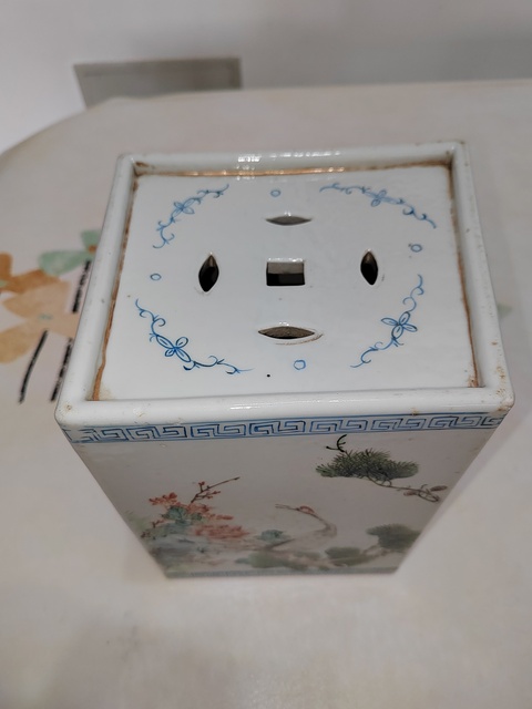 古玩陶瓷松鶴紋書擋真品鑒賞圖