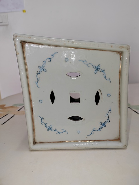 古玩陶瓷松鶴紋書擋真品鑒賞圖