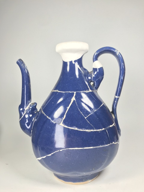 古玩陶瓷霽藍釉執壺真品鑒賞圖