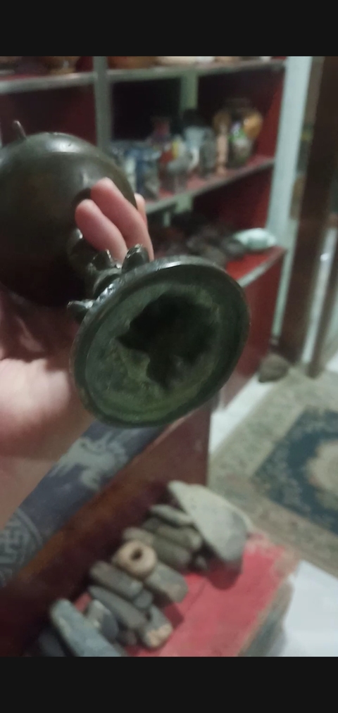 古玩銅器博山爐真品鑒賞圖