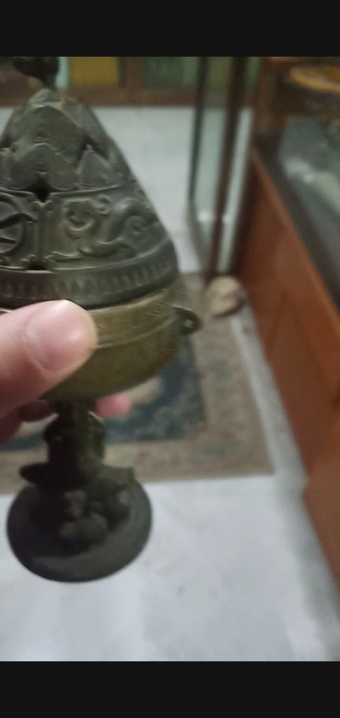 古玩銅器博山爐真品鑒賞圖