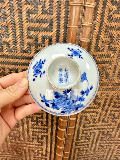 古玩陶瓷花卉紋青花茶器真品鑒賞圖