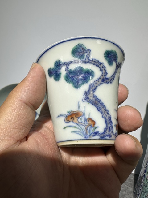 古玩陶瓷斗彩杯真品鑒賞圖