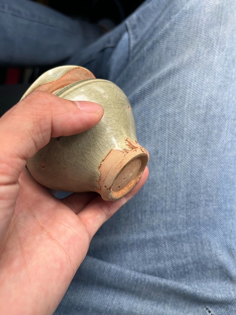 古玩陶瓷龍泉窯青釉蓋罐真品鑒賞圖