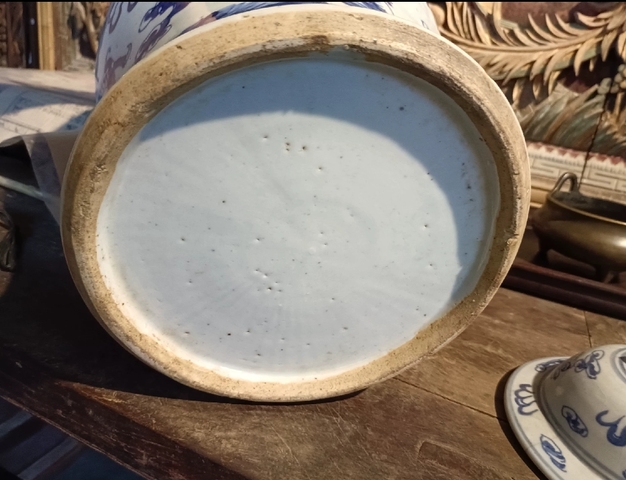 古玩陶瓷青花趕珠龍紋獅耳罐真品鑒賞圖