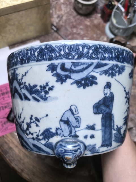 古玩陶瓷人物紋青花香爐真品鑒賞圖
