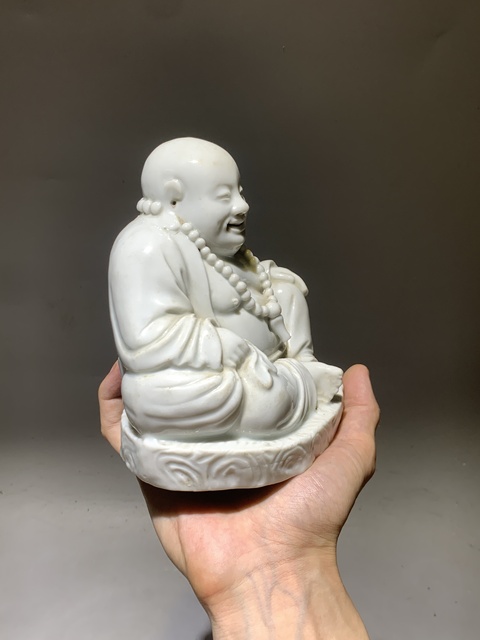古玩陶瓷德化白瓷彌勒佛坐像真品鑒賞圖