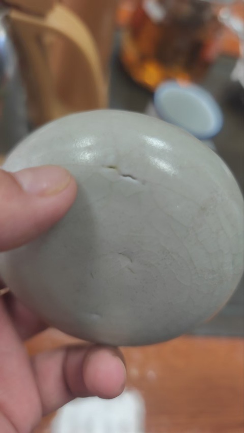 古玩陶瓷龍泉青瓷粉盒真品鑒賞圖