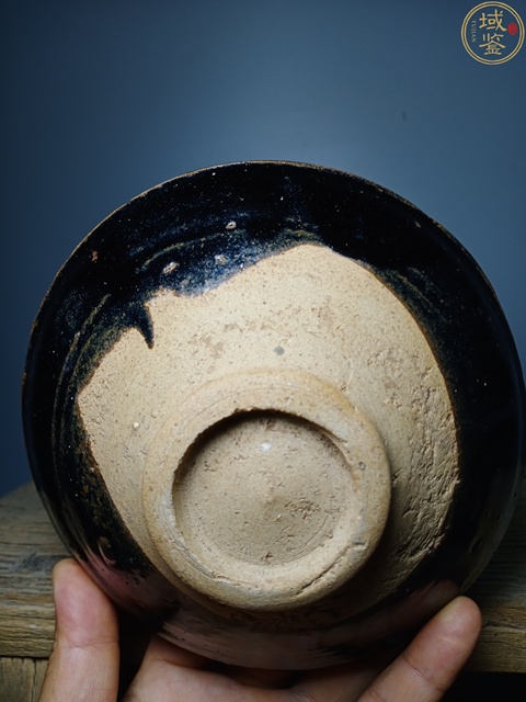 古玩陶瓷鐵銹花碗真品鑒賞圖