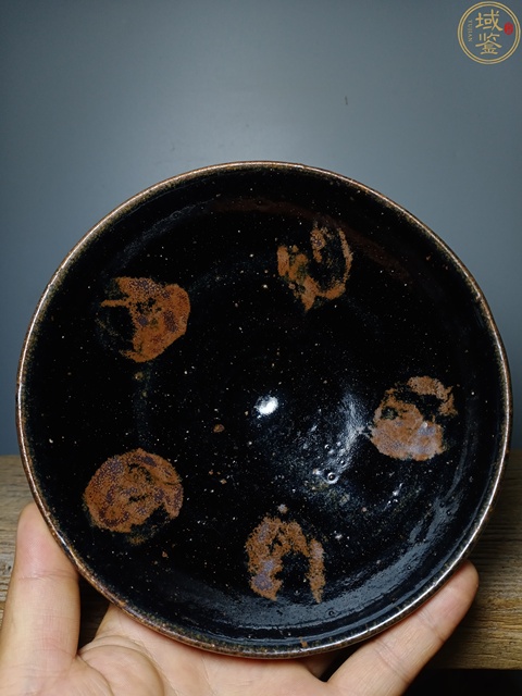 古玩陶瓷鐵銹花碗真品鑒賞圖