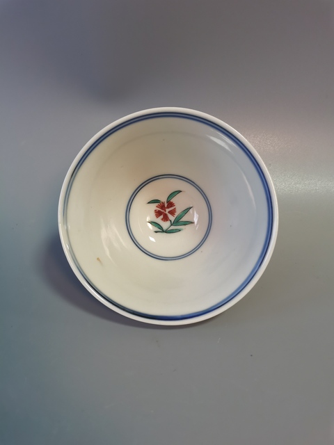 古玩陶瓷青花五彩花卉紋杯真品鑒賞圖