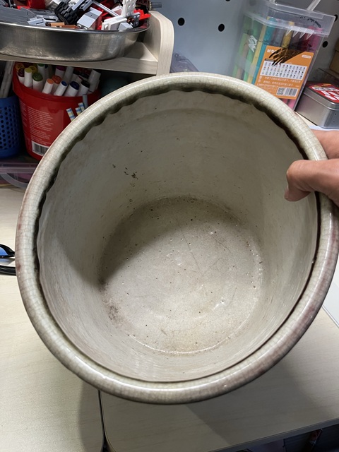 古玩陶瓷紅釉圈足筒式香爐真品鑒賞圖