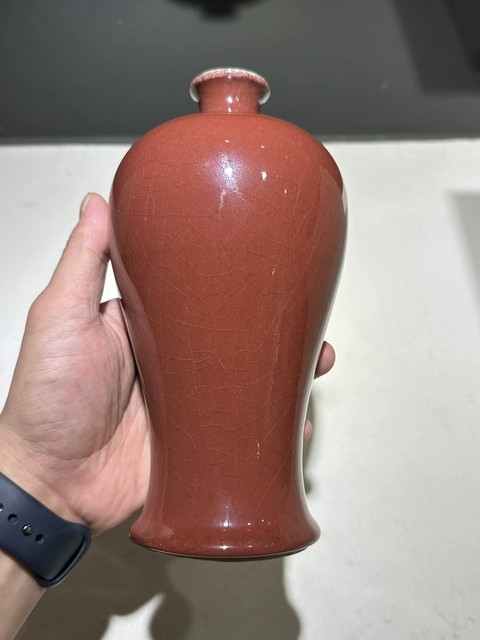 古玩陶瓷紅釉梅瓶真品鑒賞圖