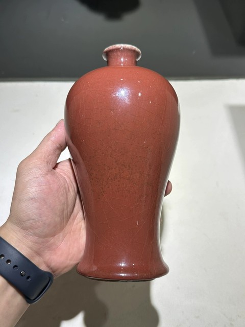 古玩陶瓷紅釉梅瓶真品鑒賞圖