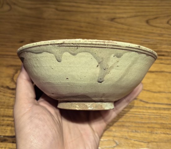 古玩陶瓷元白地褐彩花卉紋碗拍賣,當前價格68元