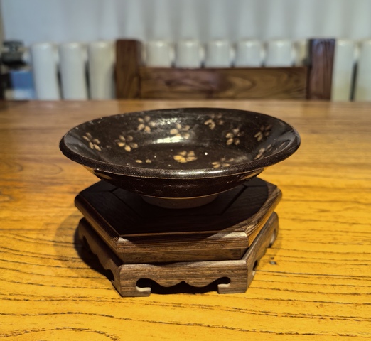 古玩陶瓷黑釉梅花盞真品鑒賞圖