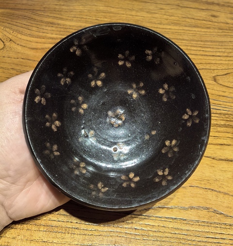 古玩陶瓷黑釉梅花盞真品鑒賞圖