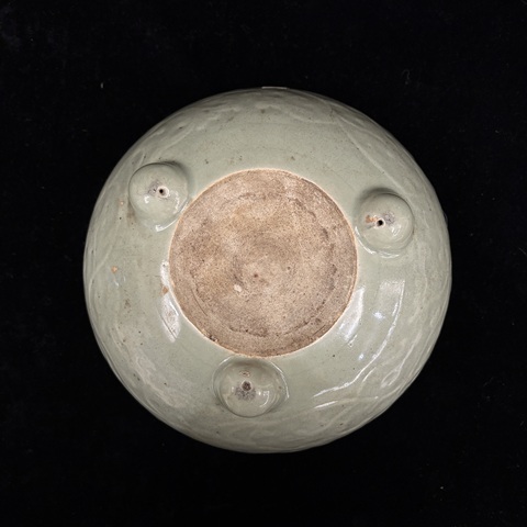 古玩陶瓷豆青釉印花爐真品鑒賞圖