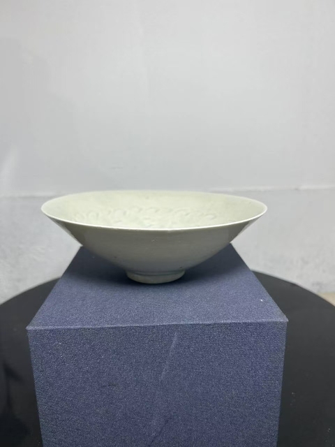 古玩陶瓷南宋湖田窯云氣紋斗笠碗真品鑒賞圖