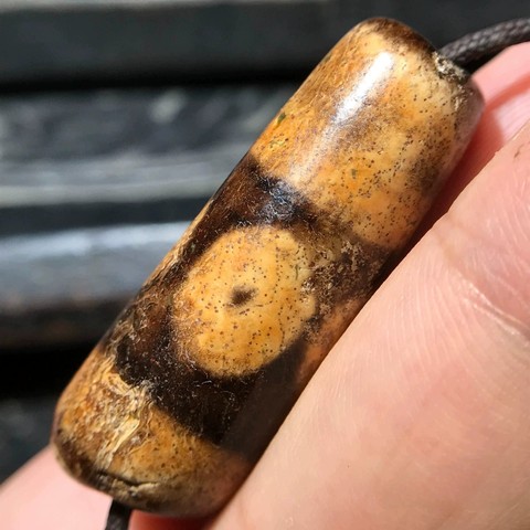 古玩雜項千年至純天珠斷珠拍賣,當前價格28888元