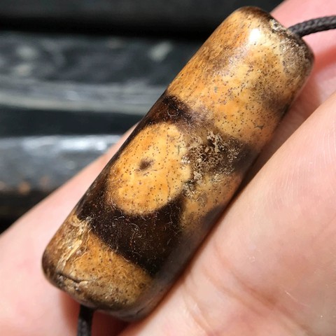 古玩雜項千年至純天珠斷珠拍賣,當前價格28888元