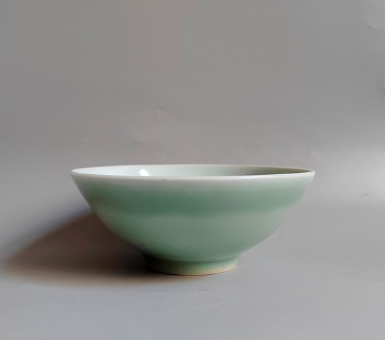 古玩陶瓷豆青釉碗真品鑒賞圖