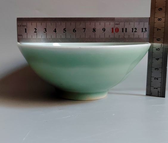 古玩陶瓷豆青釉碗真品鑒賞圖