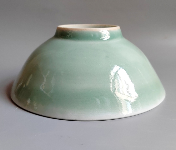 古玩陶瓷豆青釉碗真品鑒賞圖