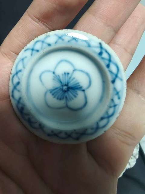 古玩陶瓷青花胭脂蓋盒真品鑒賞圖