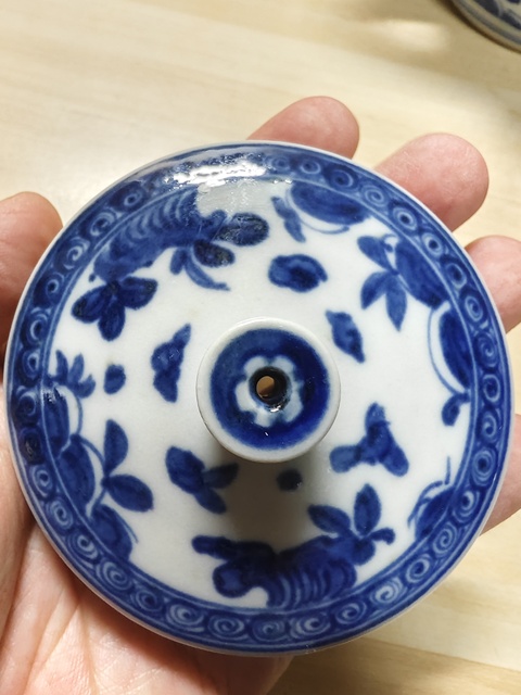 古玩陶瓷龍紋青花執(zhí)壺真品鑒賞圖