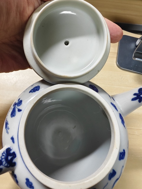 古玩陶瓷龍紋青花執(zhí)壺真品鑒賞圖
