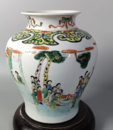 古玩陶瓷人物紋五彩罐真品鑒賞圖