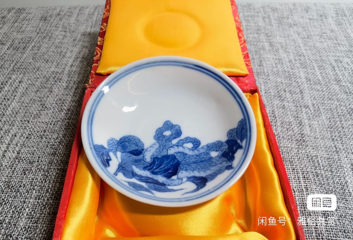 古玩陶瓷桑蠶紋青花盤真品鑒賞圖