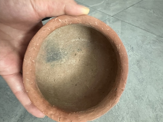 古玩陶瓷新石器文化早中期三足紅套鼎真品鑒賞圖